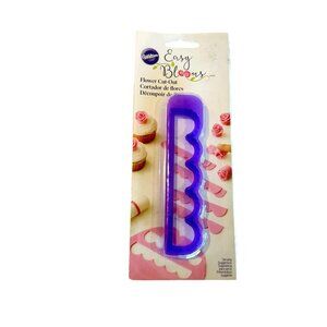 Wilton Easy Blooms Flower Cut Out Borders Cake Decorating NEW Purple Scalloped